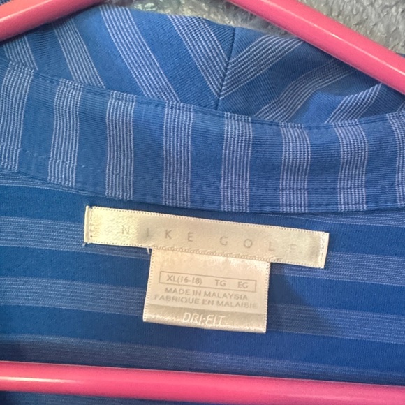 Nike Blue Striped Women's Top - Picture 2 of 4